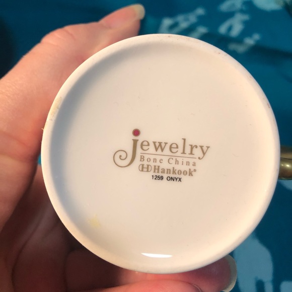 Bone China Mugs - Picture 5 of 7